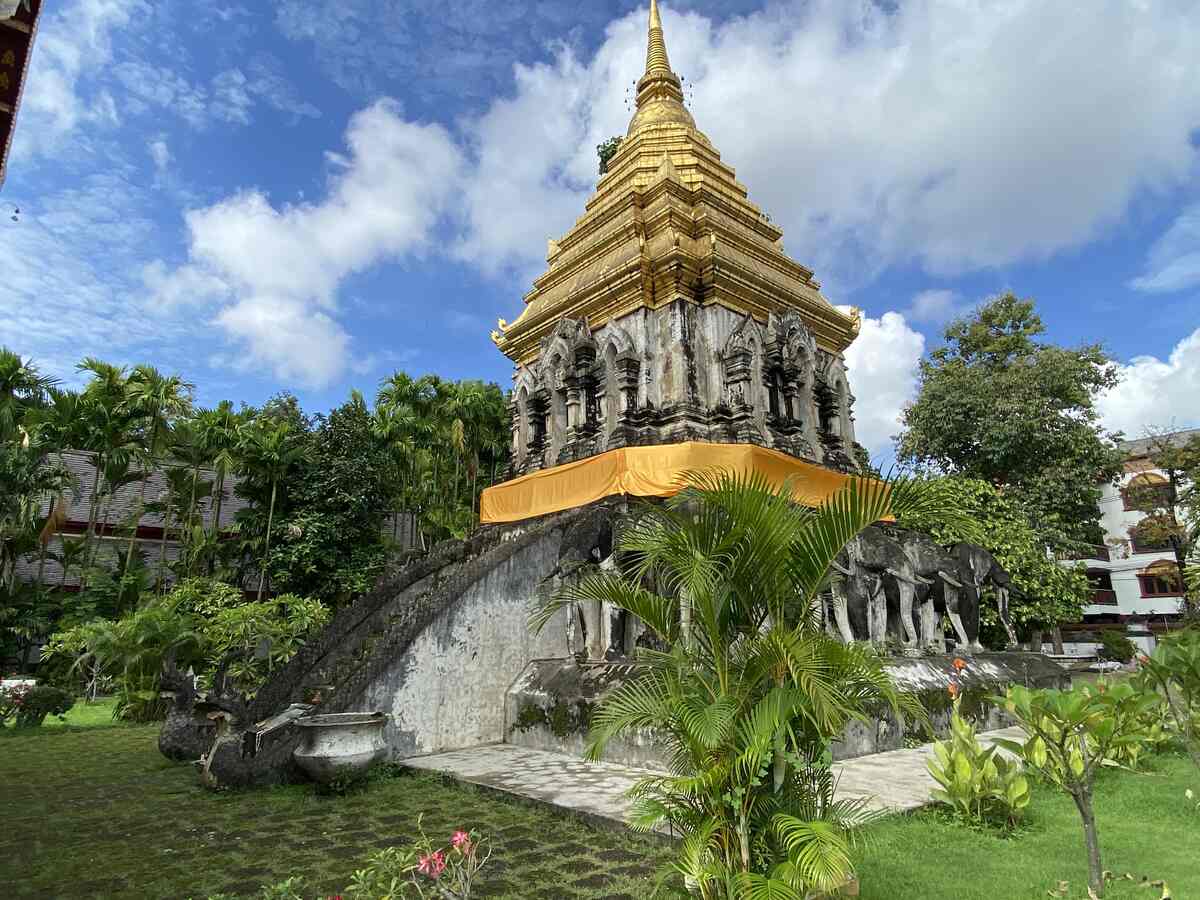 Pagoda in Wat Chiang Man, where is wat chiang man