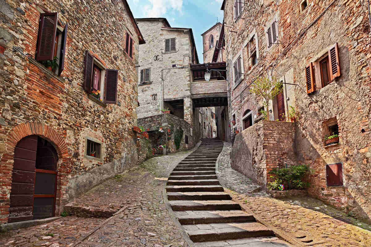 Anghiari small towns in tuscany to visit