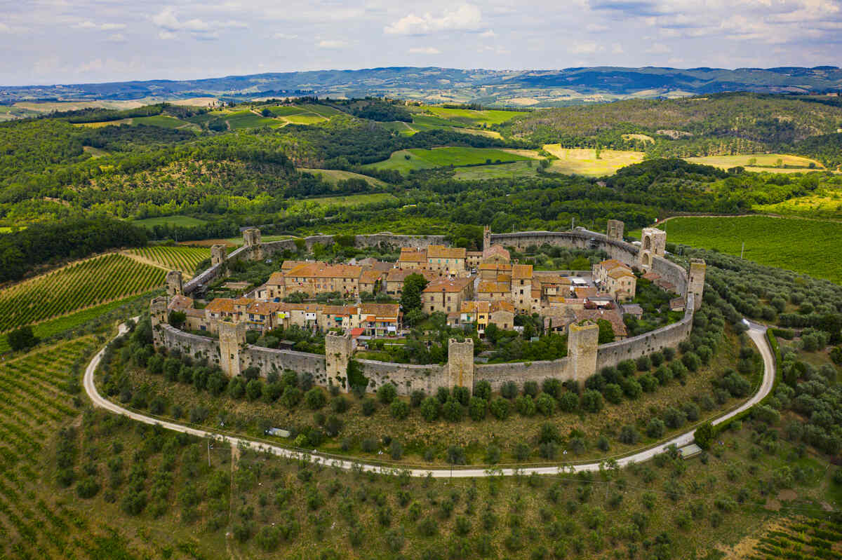 Monteriggioni best towns in Tuscany