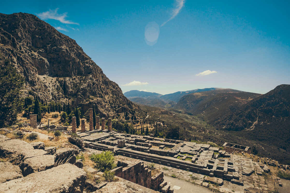 The Best Delphi Day Trip From Athens
