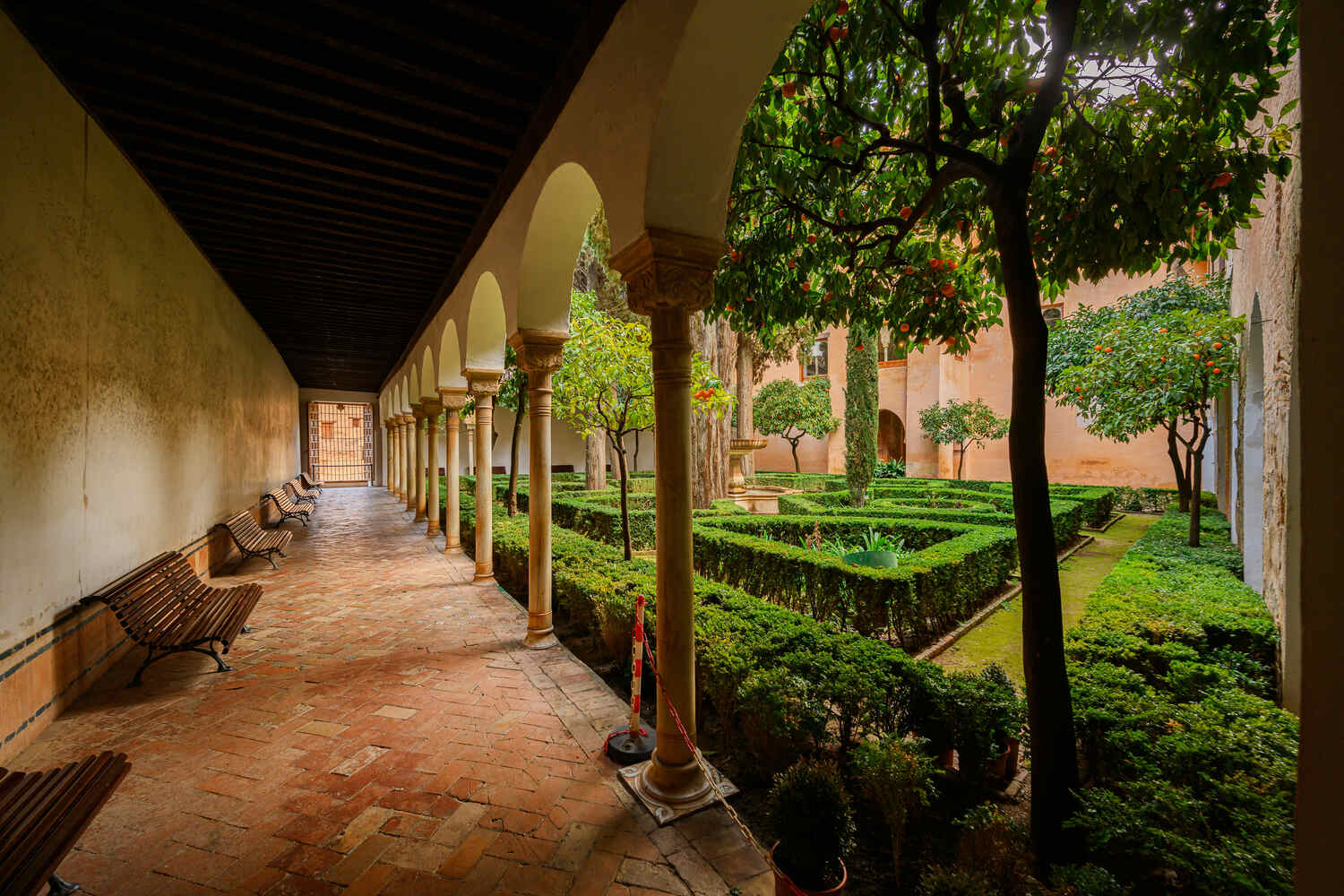 Generalife-gardens-Alhambra
