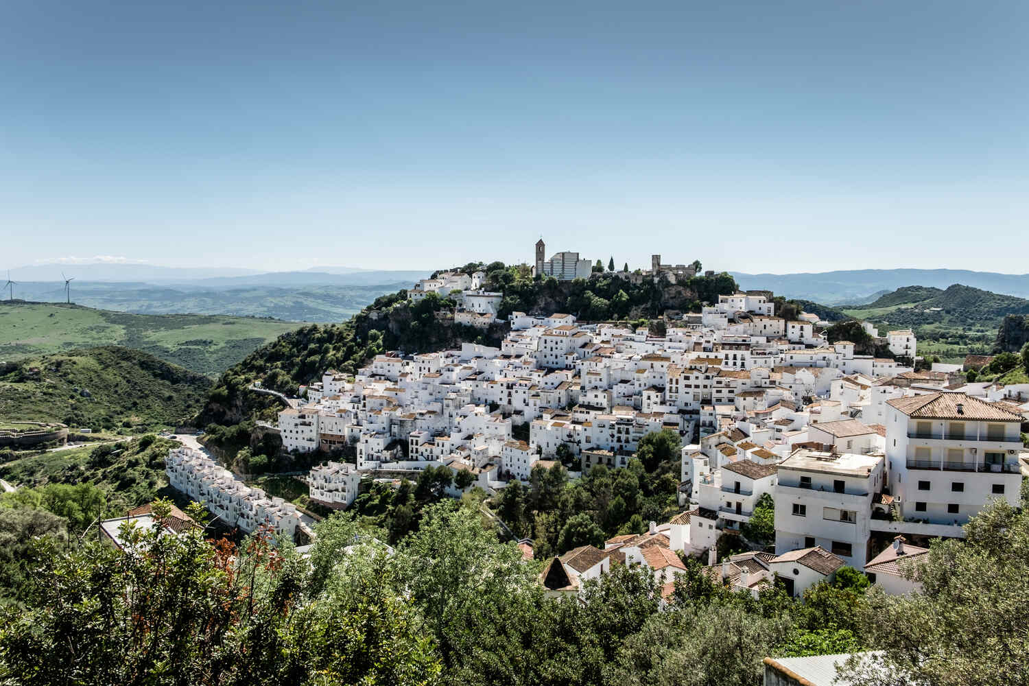 Hilltop-view-of-Casares-white-buildings-clustered