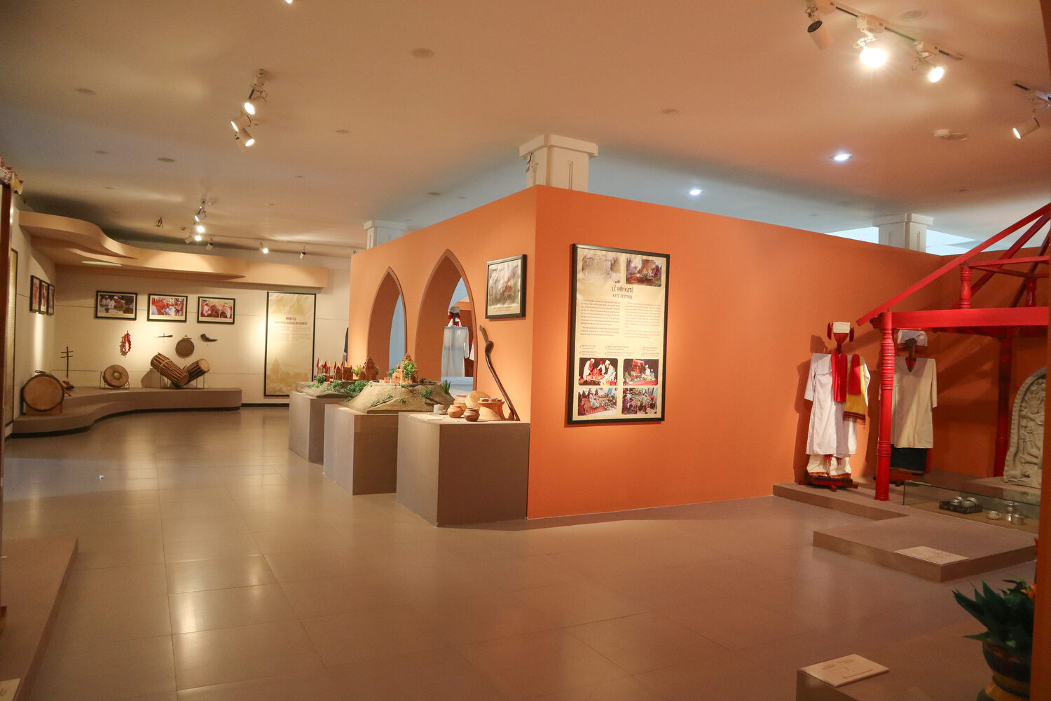 First-floor-at-the-Da-Nang-Cham-Museum