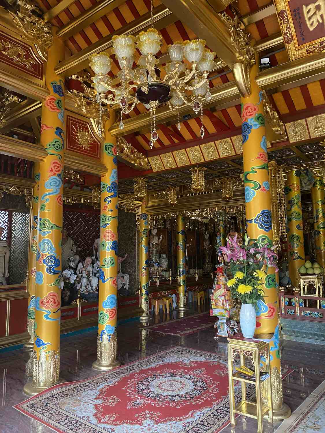 Inside the temple An Long Da Nang