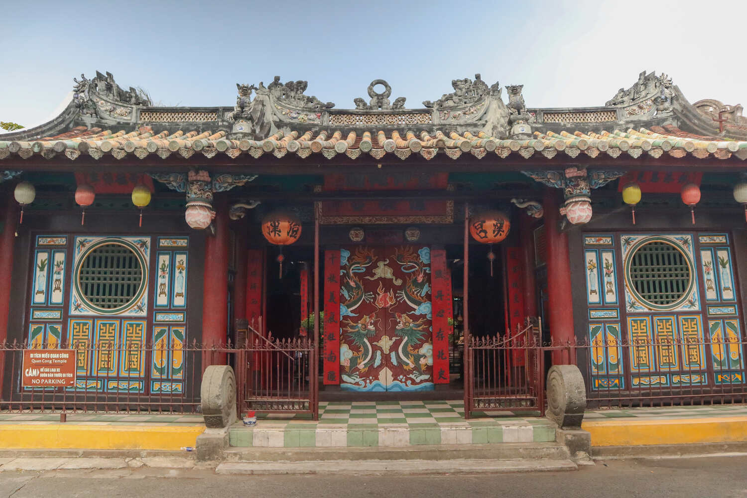 Outside-Guan-Di-Temple-in-Hoi-An