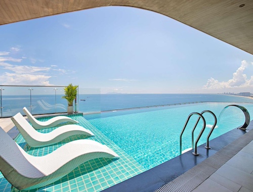 infinity pool at Radisson Hotel Danang Resort