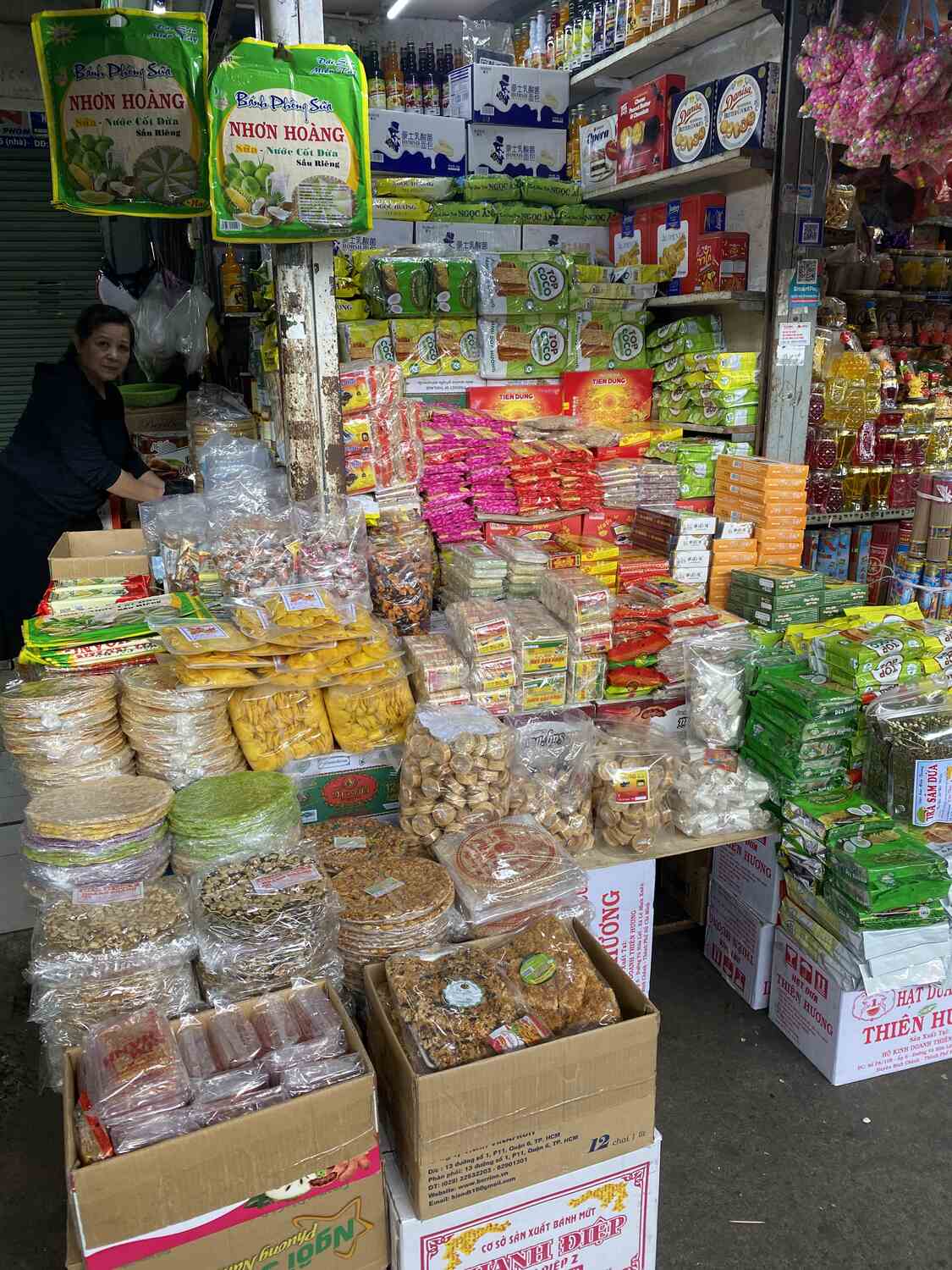 Snacks inside the Cho Con Market