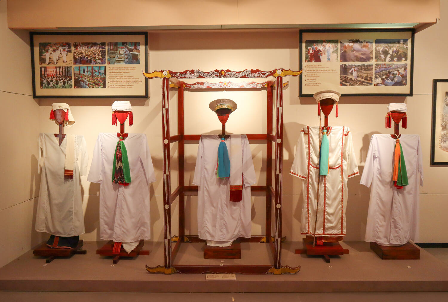 Traditional-Champa-clothes