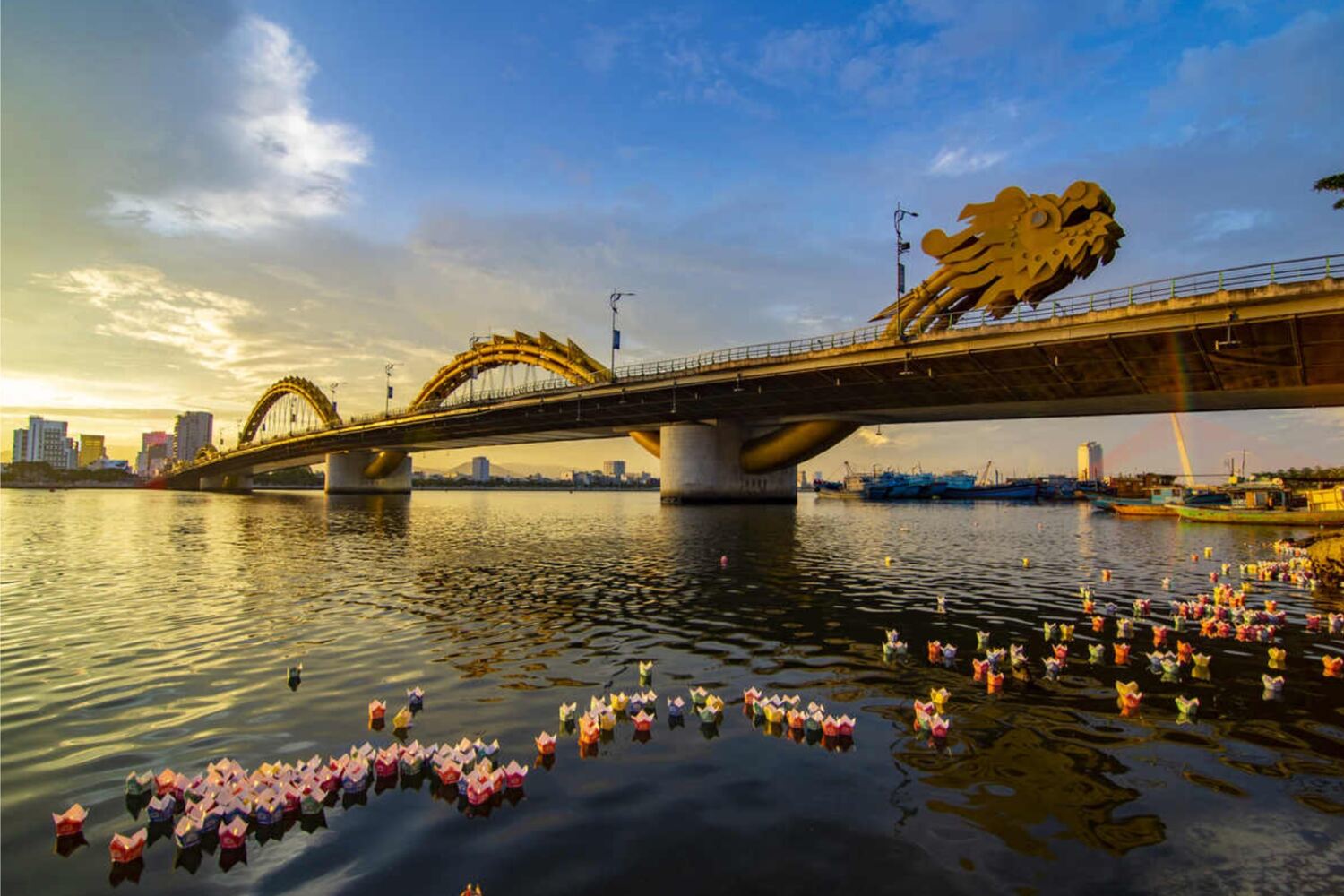 Dragon Bridge in Da Nang during sunset