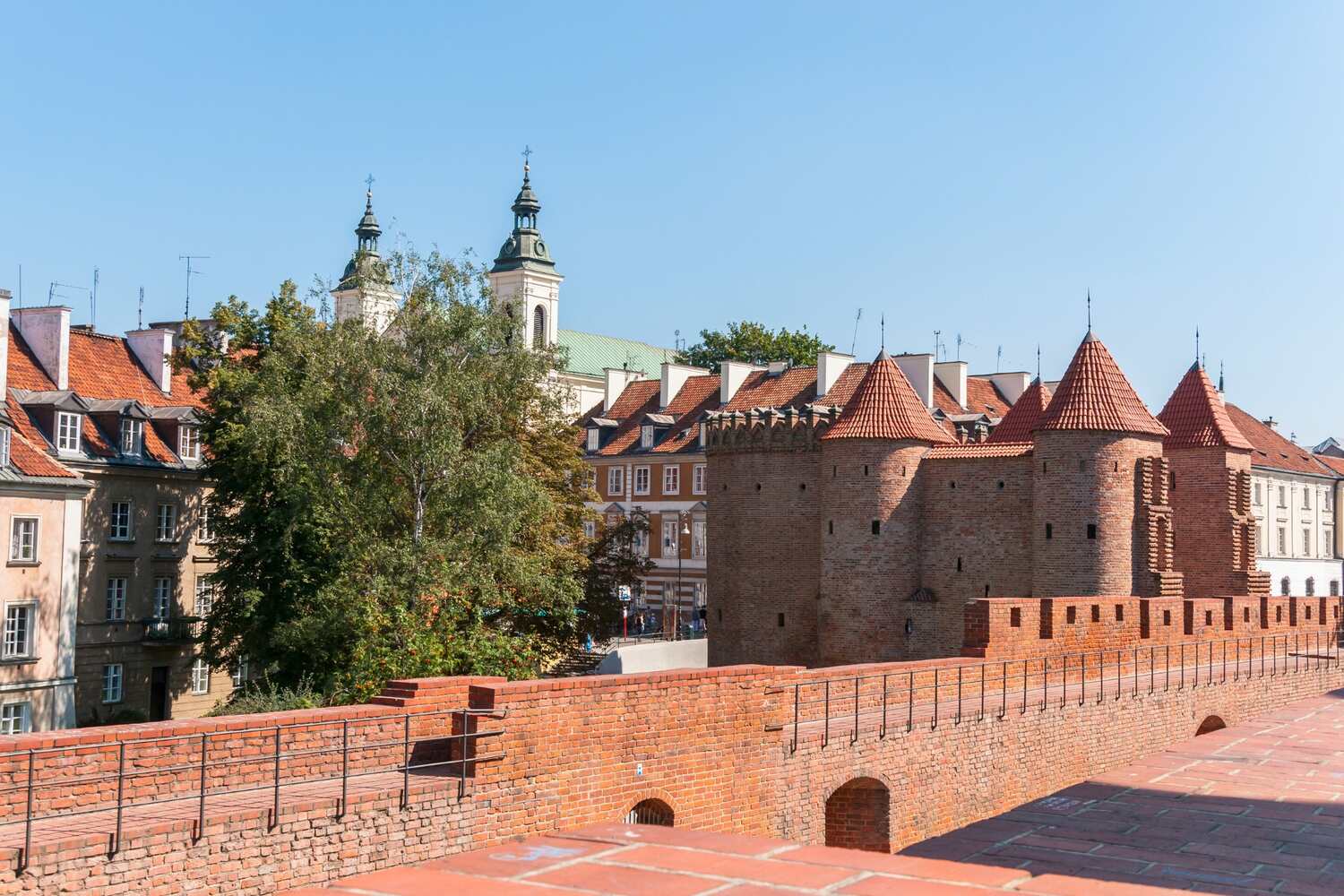 Warsaw-Barbican-in-Warsaw-Old-Town